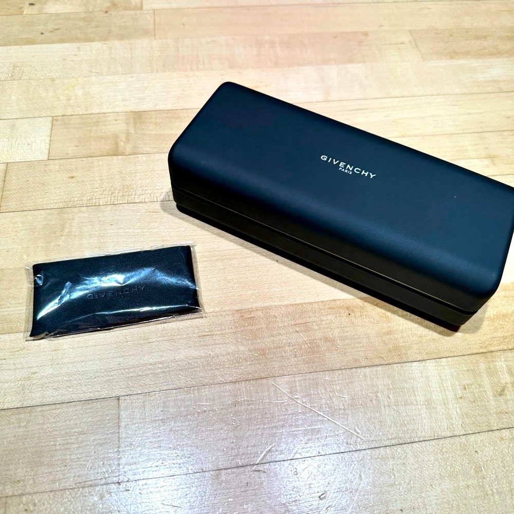 💥Givenchy Sunglasses Empty Black Hard Case
